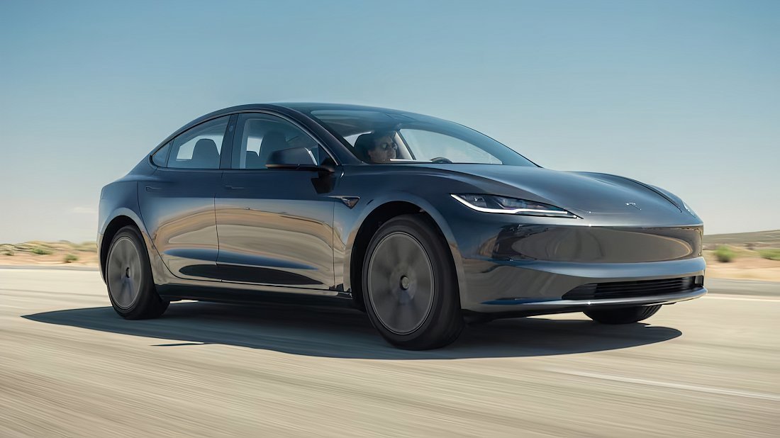 Tesla Model 3 RWD (2023-…) вид спереди, спереди сбоку, по диагонали, экстерьер