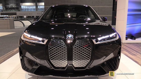 Video: 2022 BMW iX M60 Electric SUV - Exterior Interior Walkaround - 2022 Chicago Auto Show