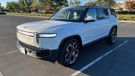 Video: 2023 Rivian R1S Quad Motor AWD Interior And Exterior Tour In 4K - White On Gray Interior
