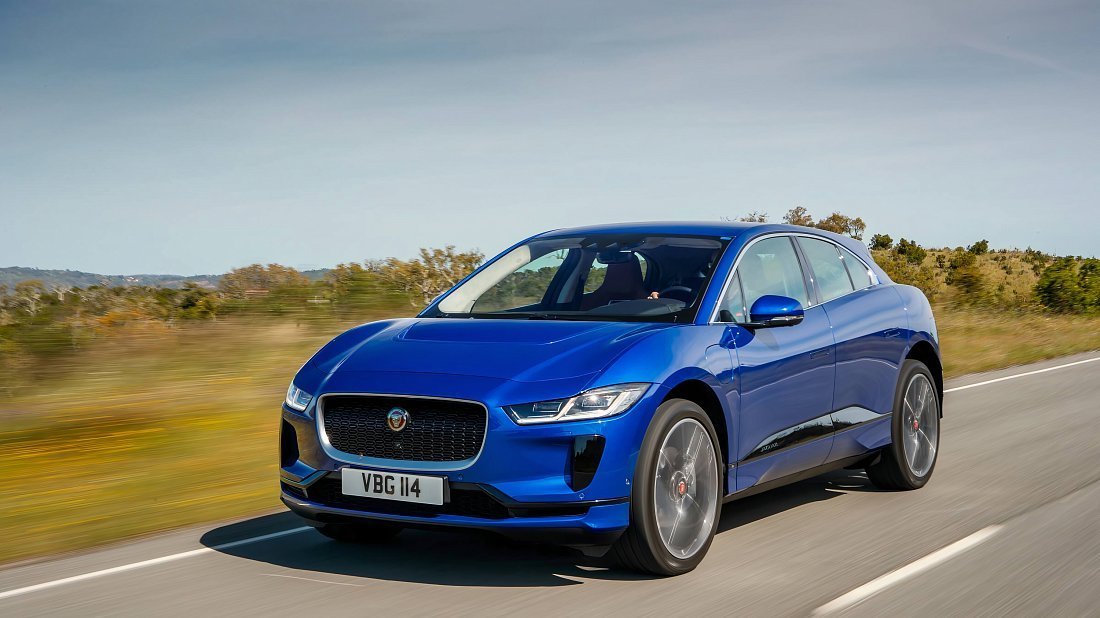 Jaguar I-Pace EV320 (2020-2024) вид спереди, спереди сбоку, по диагонали, экстерьер