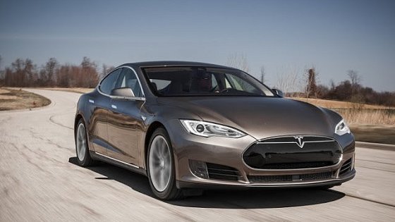 Video: Tesla Model S 70D 2015 Car Review